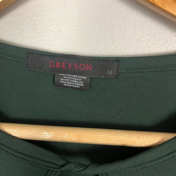 Greyson tulia top in dark green size medium embroidered with st.ives on sleeve - Picture 3 of 8
